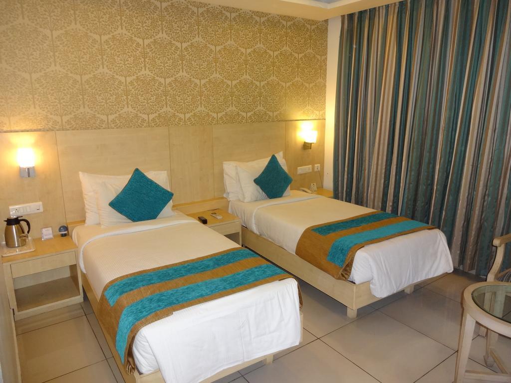 Hotel Southern Grand Vijayawada Ngoại thất bức ảnh