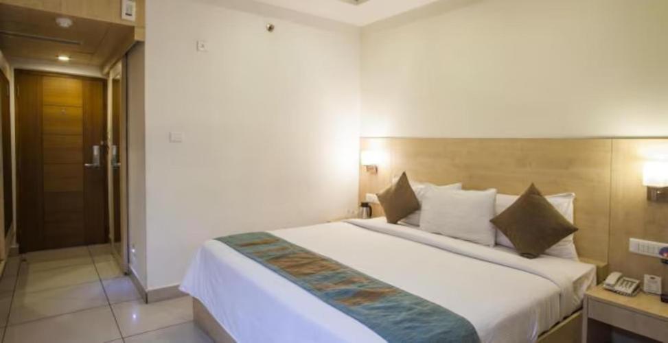 Hotel Southern Grand Vijayawada Ngoại thất bức ảnh