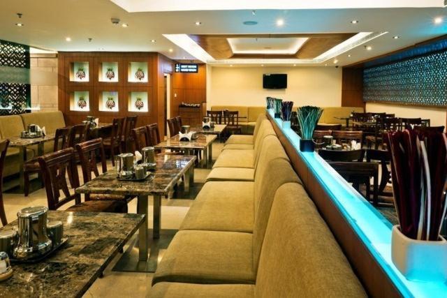 Hotel Southern Grand Vijayawada Ngoại thất bức ảnh