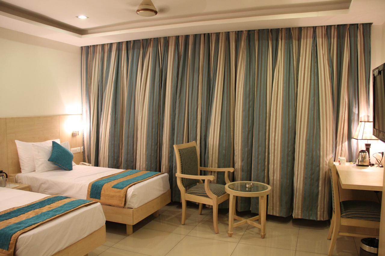 Hotel Southern Grand Vijayawada Ngoại thất bức ảnh