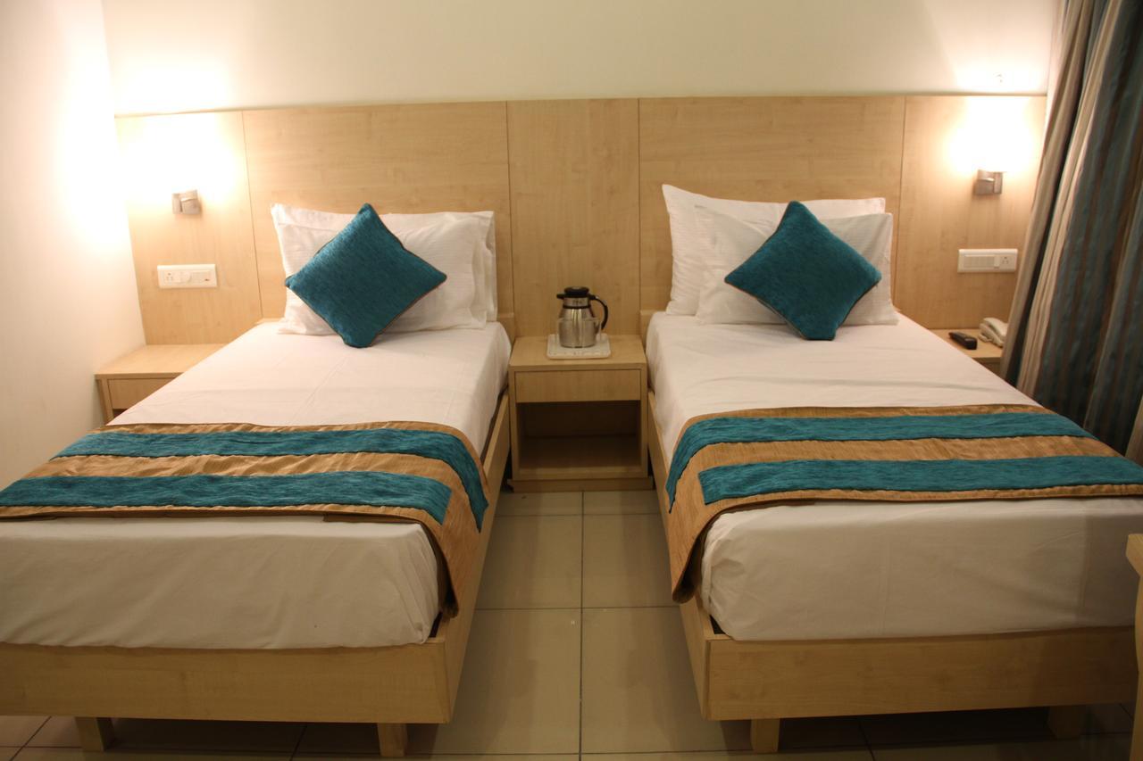 Hotel Southern Grand Vijayawada Ngoại thất bức ảnh